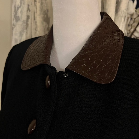 St John Collection by Marie Gray knit coat - Picture 2 of 11